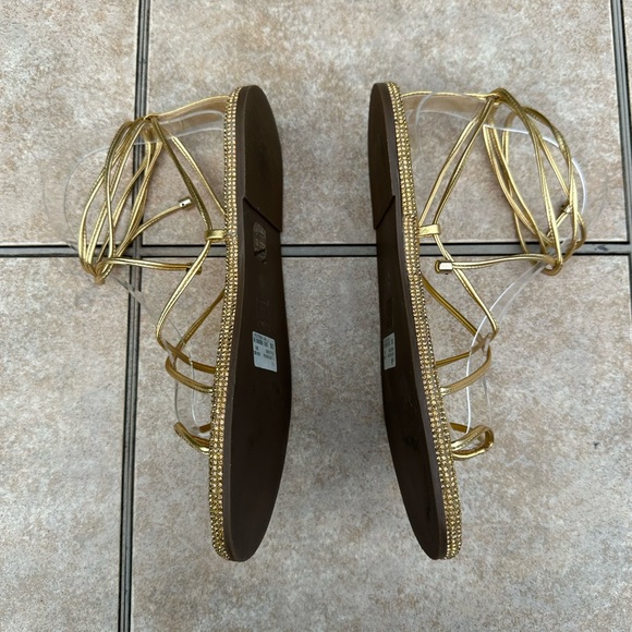 Schutz

Kittie Crytal-Embellished Wraparound Ankle Sandals - Picture 8 of 15